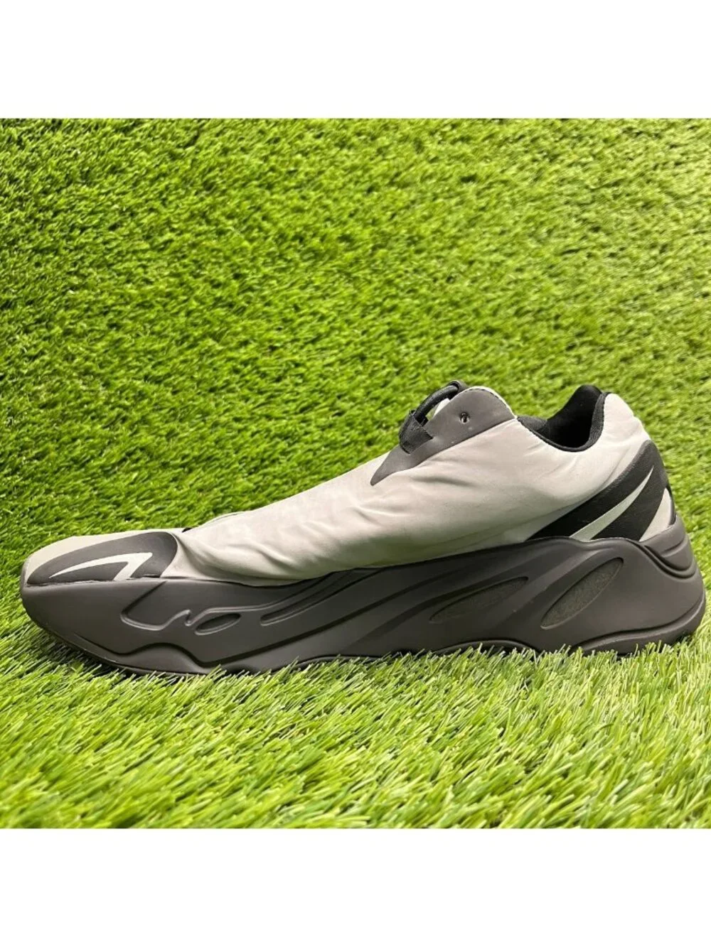 Adidas Yeezy Boost 700 MNVN Mens Size 11.5 Gray Athletic Running Shoes Sneakers